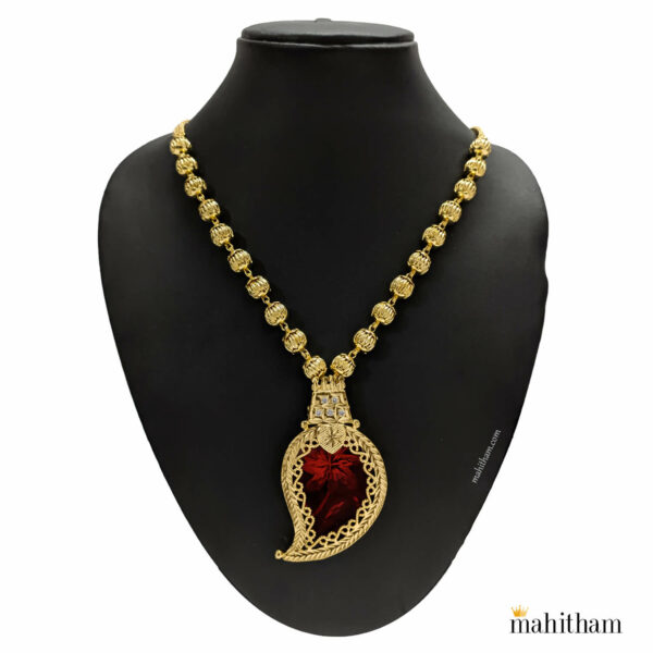 Red Mango Stone Locket With Balls Chain