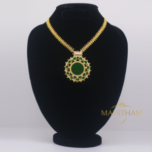 Traditional Palakka Pendant With Urvashi Chain