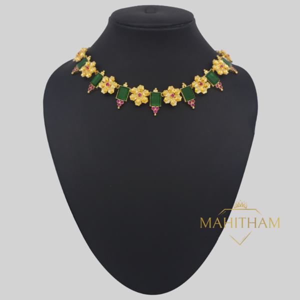 Green Square Stone Flower Choker