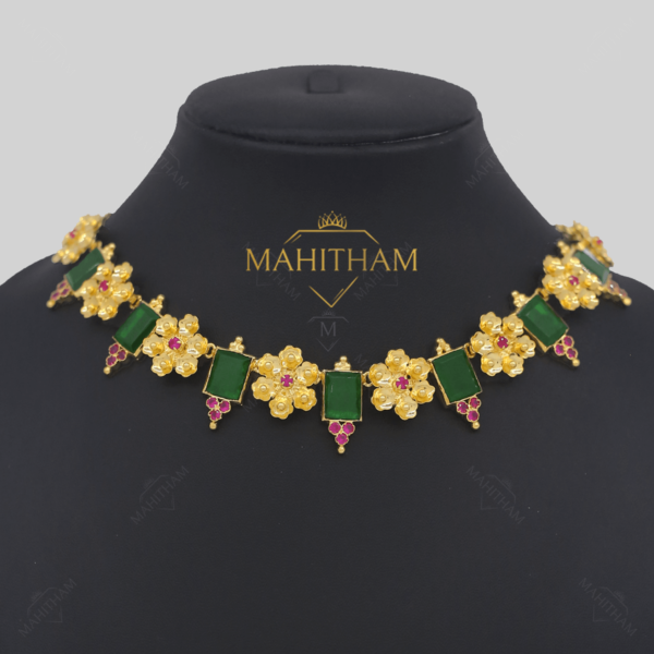 Green Square Stone Flower Choker with Ruby Red Stones