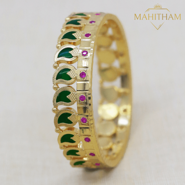 Traditional Green Palakka Mango Bangle With Ruby Red Stone