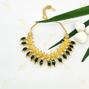 Nagapadam long glass stone necklace