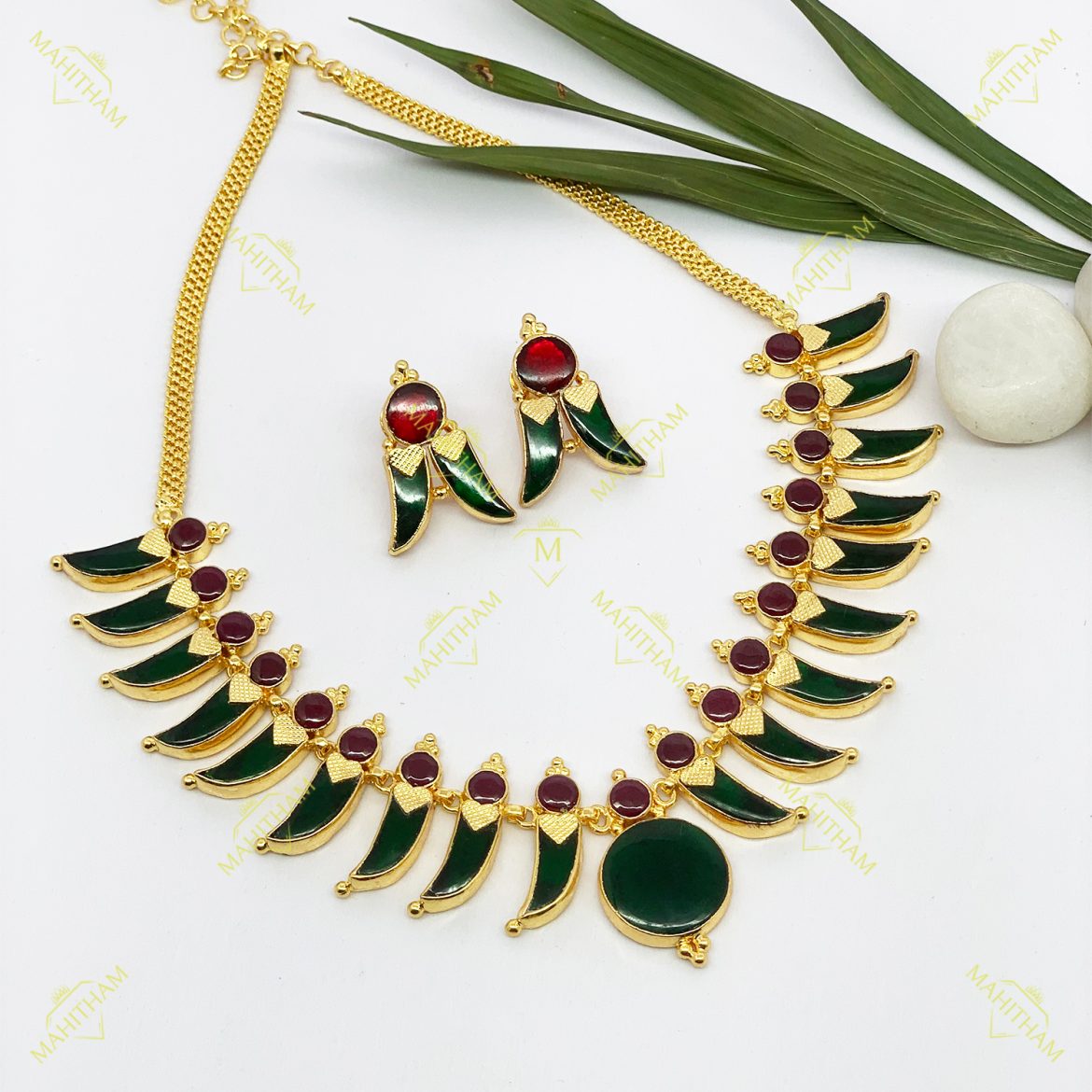 One Gram Gold Green Palakka Pulinegam kemp stone with ruby red MG-1161