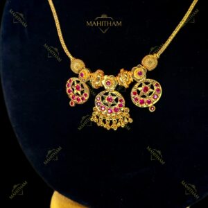 Star Pendent Short Necklace