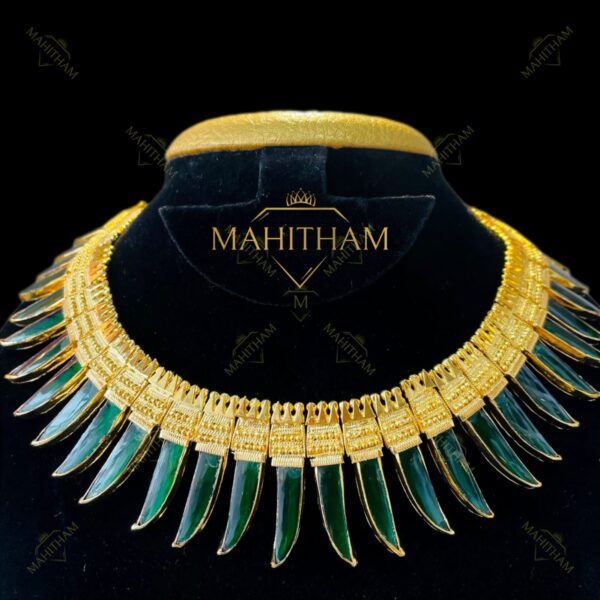 Long Green Pulinegam Necklace1