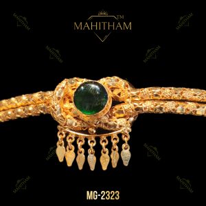 Close-up of Pavithrakettu Green Stone Choker MG-2323 showing the green centre stone, intricate knot-inspired detailing and decorative Alukku hangings.