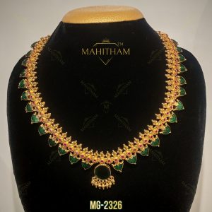 Mahitham Green Palakka Ruby Necklace MG-2326 with green leaf-shaped stones, ruby accents and a round green pendant.